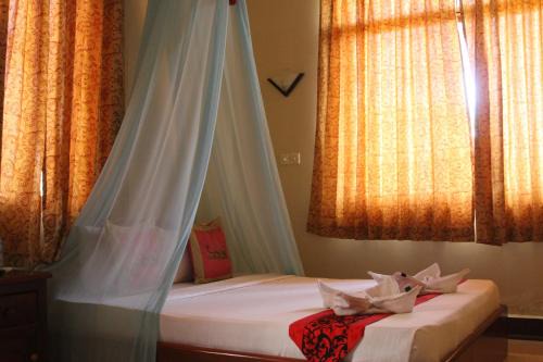 Daun Penh Hotel | Golden Noura Villa-Pub & Restaurant