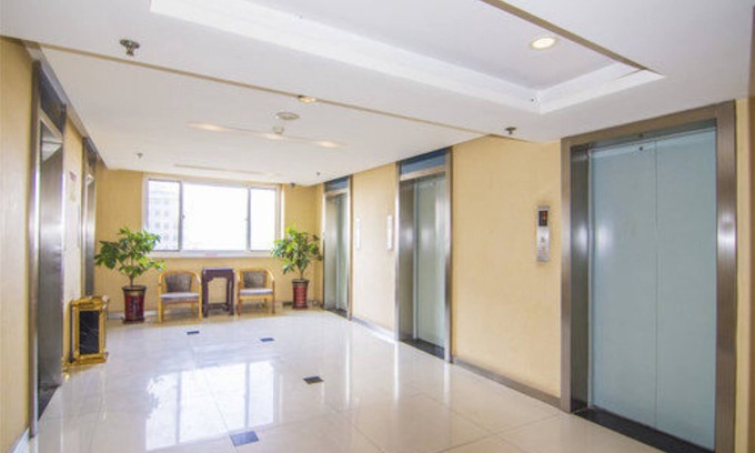 Zhonglou Shangquan Hotel | Golden Tree Business Hotel