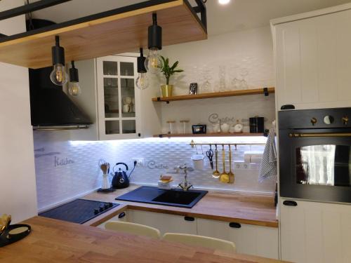 Jezera Apartment | Goldie