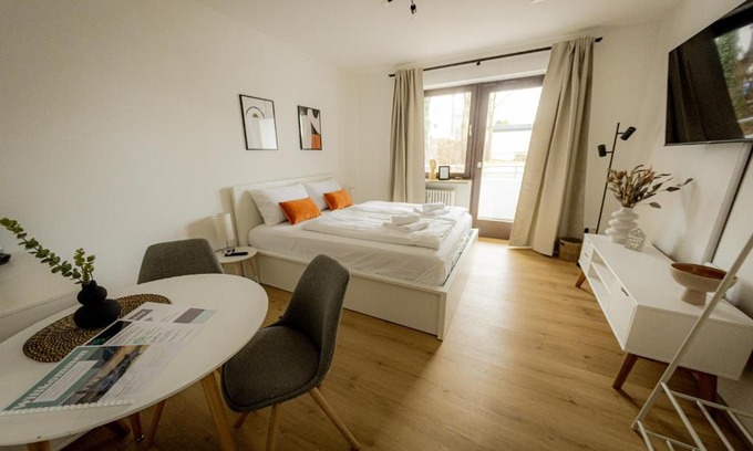 Passau Apartment | !GoldPath! Passau - Spitalhof I Modern I WLAN I Küche I Balkon I SmartTV mit Wipu
