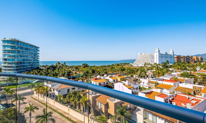 Flamingos Condo | Golf-and-sea condo with panoramic ocean/mountain views, pool