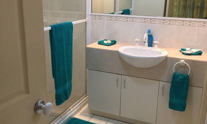 White Rock Apartment | Golf Course Apartment/Within Trinity Links Resort/Selfcontained