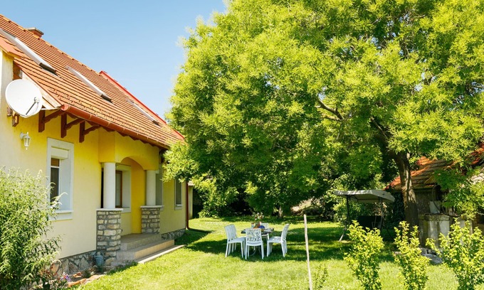 Balatonudvari House | Golf Tee by Interhome