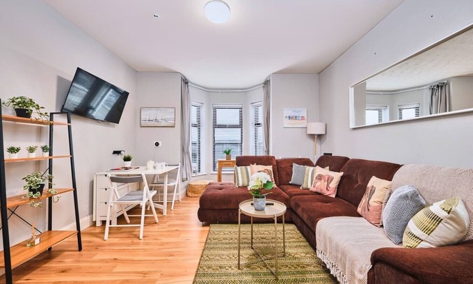 Portrush Apartment | Golf Terrace 1~ Charming Prime Coastal Location