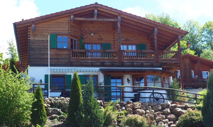 Haarbach Apartment | Golfchalet Uttlau