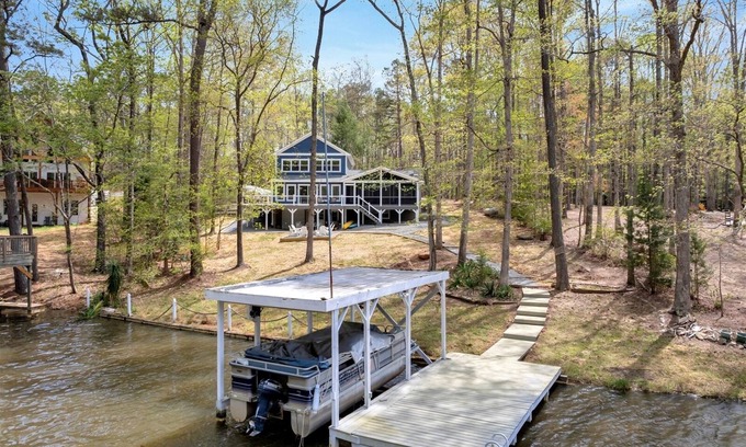 Quail Ridge House | Gone Coastal LKG | Great Location | Freshly Renovated