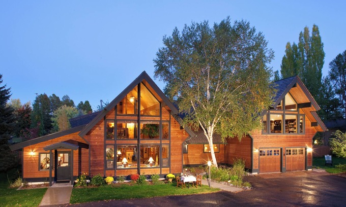 Whitefish Bed & Breakfast | Good Medicine Lodge Bed & Breakfast
