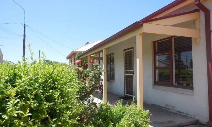Goolwa House | Goolwa Cottage 11 Hutchinson-Pet Friendly