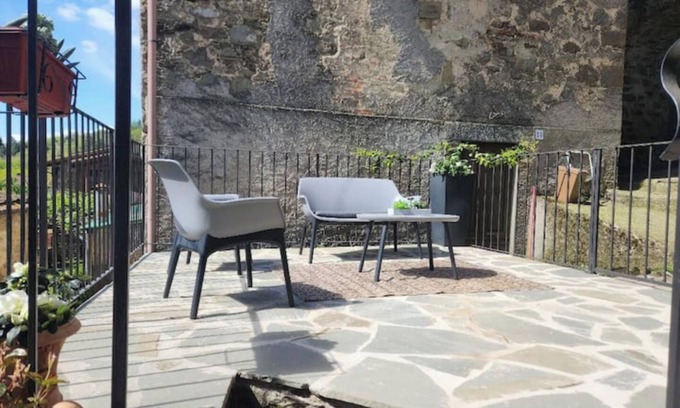 Bagni di Lucca Villa | Gorgeous Remodeled Villa in Pieve di Monti di Villa Northern Tuscan w/VIEWS