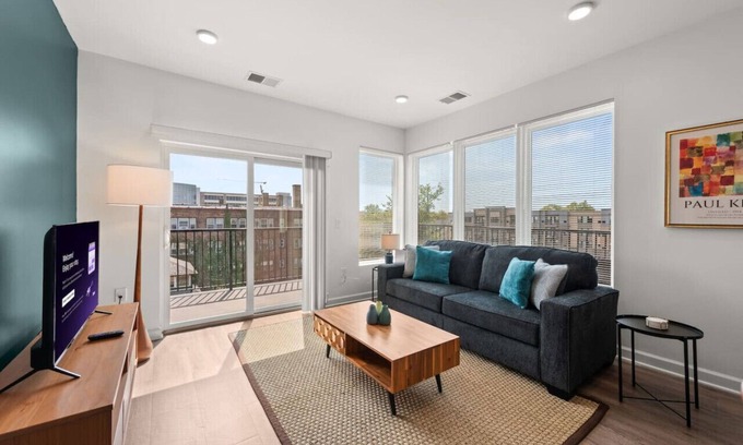 Hough Apartment | Gorgeous 2 Bed/2 Bath | CLE Clinic | Balcony