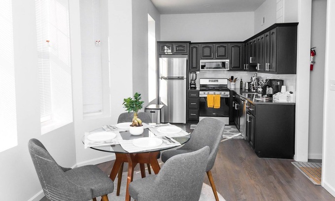 Fort Lee Apartment | Gorgeous, 2- bedroom apartment walking distance to GWB!
