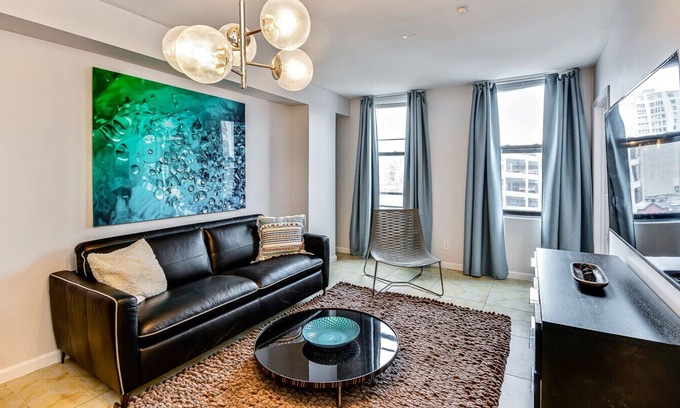 Chinatown Apartment | Gorgeous 2BD next to the convention center and reading terminal