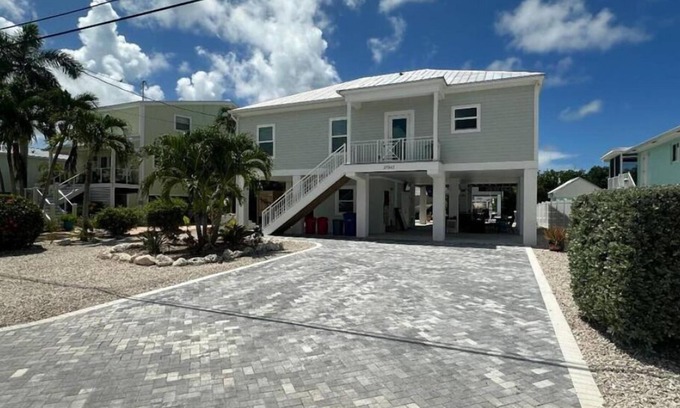 Ramrod Key House | Gorgeous 3 Bedroom 2 Bath Canal Front Home With Great Boating