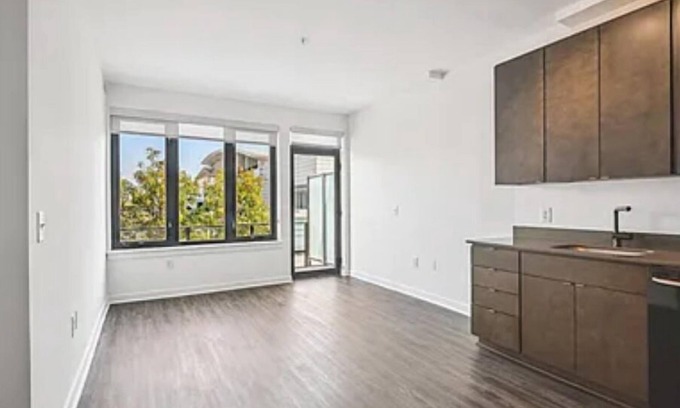 Logan Circle Apartment | Gorgeous 3-bedroom apartment in Washington for a relaxing getaway