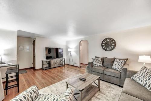 Green Bay House | Gorgeous 3 bedroom home, minutes from Lambeau!