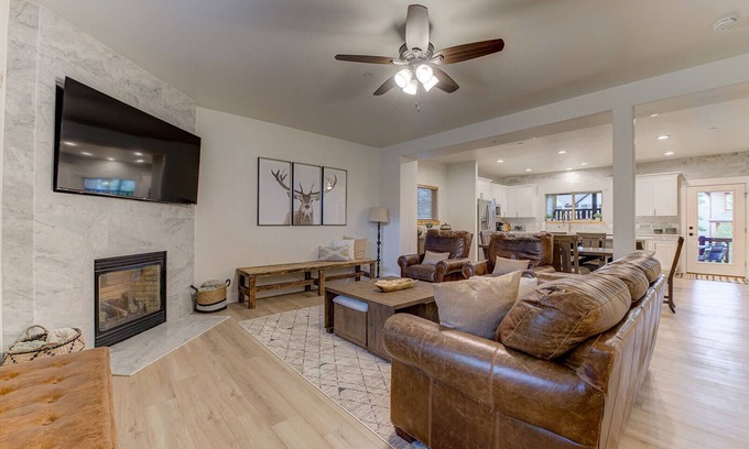 South Snyderville Basin House | Gorgeous 4 Bedroom Bear Hollow Village
