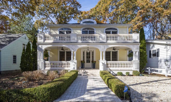 The Pines House | GORGEOUS 5 BR HOME IN REHOBOTH BEACH - 147 Columbia Ave