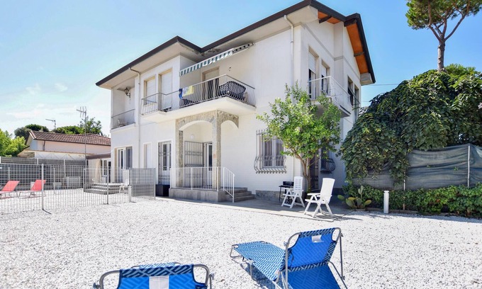 Lido di Camaiore Apartment | Gorgeous apartment in Lido di Camaiore