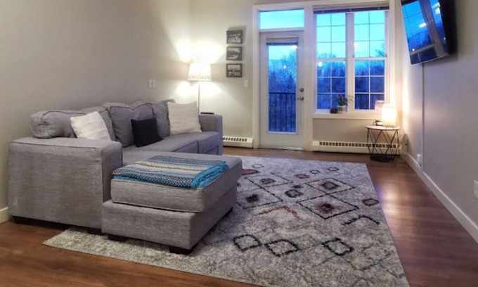Mission District Condo | Gorgeous Elbow River and City View Condo - Minutes Away From Stampede!