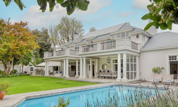 Constantia Villa | Gorgeous family home in Upper Constantia