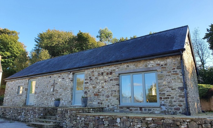 Narberth Cottage | Gorgeous farm cottage, full of rural charm yet close to beaches and castles.