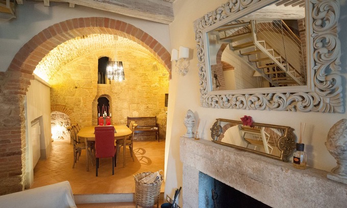 Cetona House | Gorgeous, Fully Renovated Town Home in Tuscan Town of Cetona