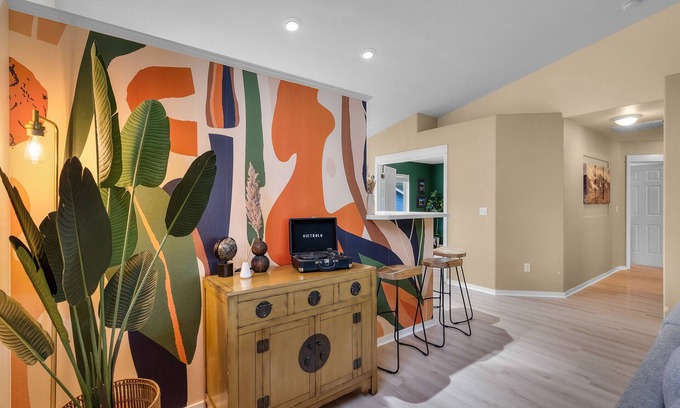 Boyd Acres House | GORGEOUS HOME 8 min drive to DT & walk to breweries