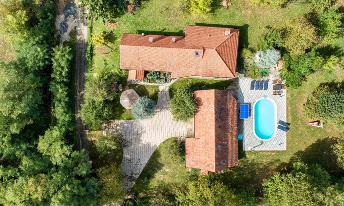 Breznica House | Gorgeous home in Breznica with sauna