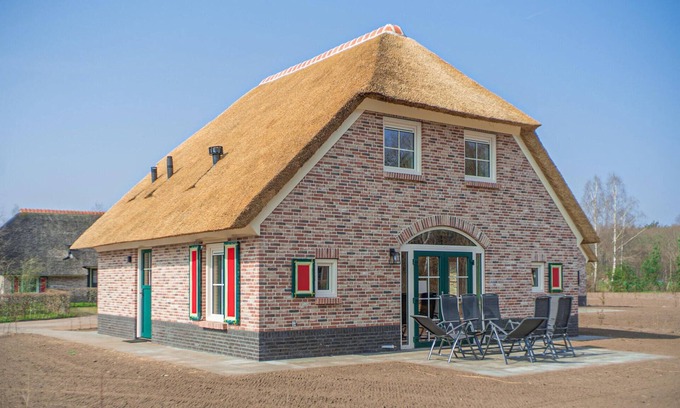 Linde House | Gorgeous home in Den Ham with sauna