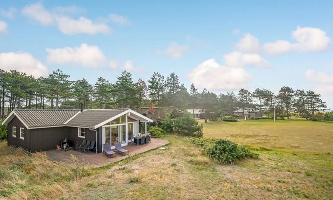 Øer Strand House | Gorgeous home in Ebeltoft with sauna
