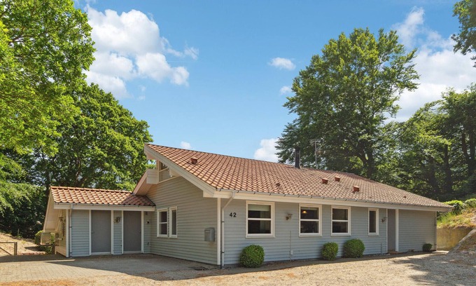 Fjellerup Strand House | Gorgeous home in Glesborg with sauna