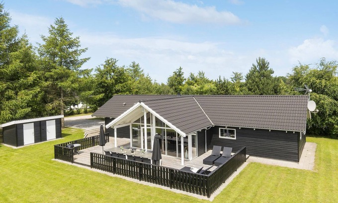 Fjellerup House | Gorgeous home in Glesborg with sauna