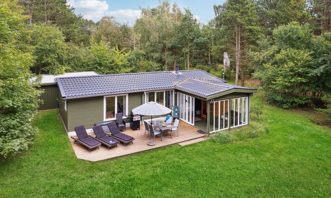 Hojby House | Gorgeous home in Højby with sauna