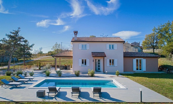 Kapelica House | Gorgeous home in Labin with WiFi