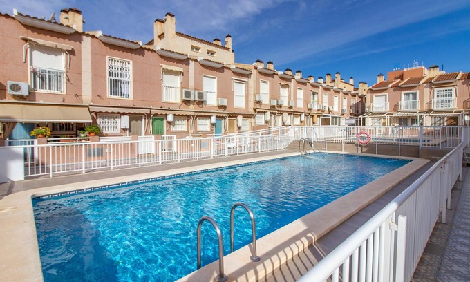 Santa Pola House | Gorgeous home in Santa Pola with WiFi