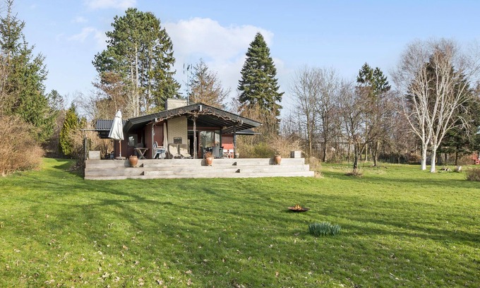 Vejby House | Gorgeous home in Vejby with kitchen
