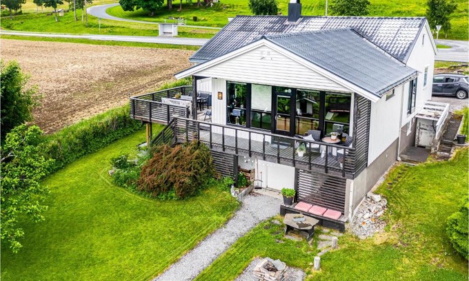 Vestnes House | Gorgeous Home In Vestnes With Wifi