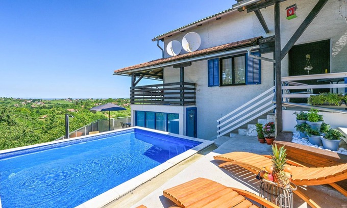 Varazdinske Toplice House | Gorgeous home in Vrtlinovec with sauna