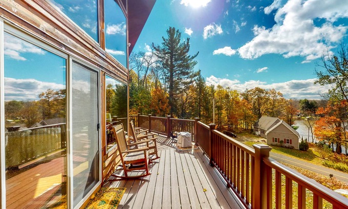 Hinsdale House | Gorgeous Lake Ashmere Home with Private Hot Tub & Lake Views, Screened Porch