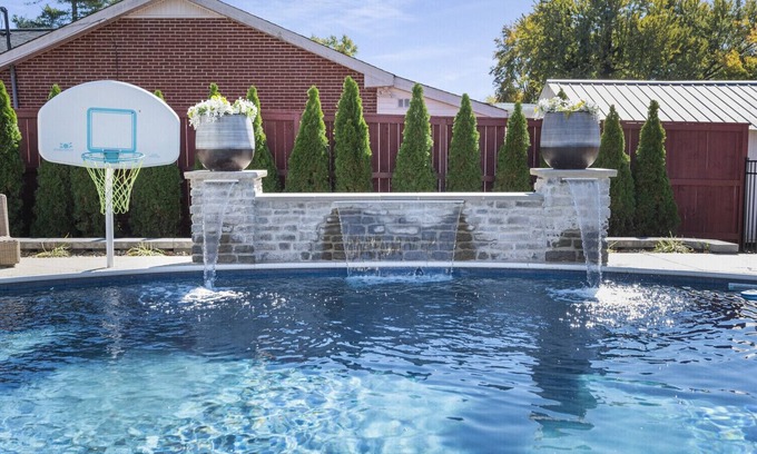 Lebanon House | Gorgeous Lake Property W/ Dock & Pool. Quiet Surroundings. Great For Gatherings