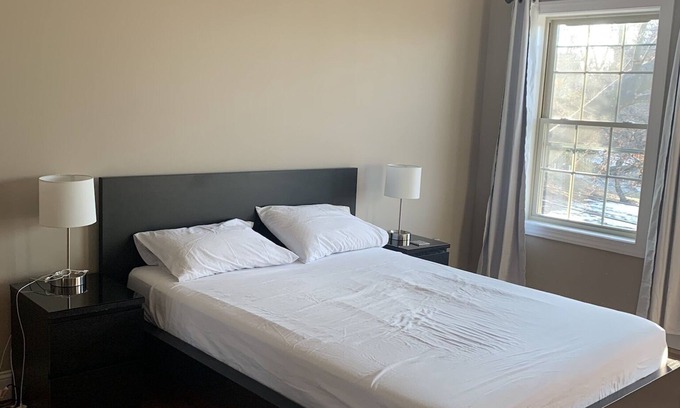New Brighton House | Gorgeous Master Room with En Suite Bathroom in NYC