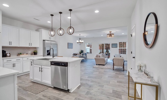 Harwood Lane House | Gorgeous New Townhome/Charlotte!