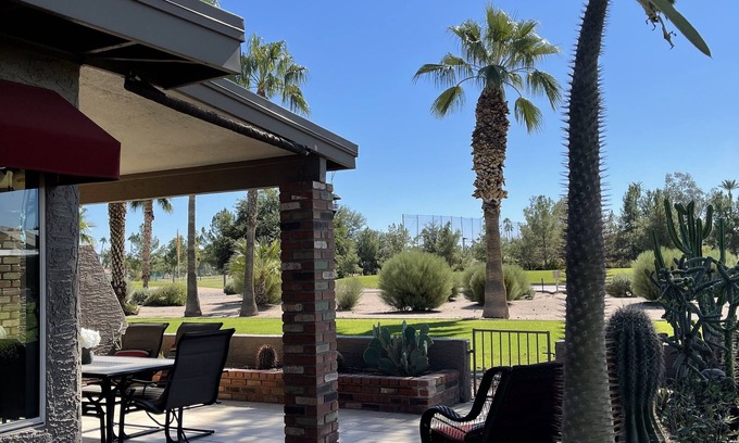 Cottonwood House | Gorgeous renovated town-home on the 16th hole tee box in Cottonwood, Sun Lakes