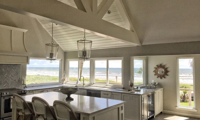 Pirates Beach House | Gorgeous, spacious beachside home in Pirate's Beach with Elevator