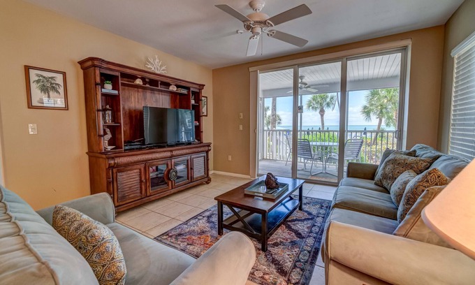 Palm Island Villa | Gorgeous Villa with easy access to pool and the beach, B1511A