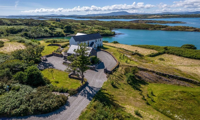 Ardnatrush House | Gortadrohid near Baltimore West Cork