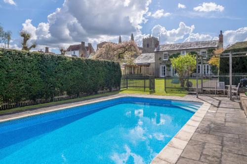 Clare House | Gothic House Cottage