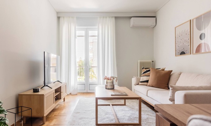 Palaio Faliro Apartment | Graceful 2BR Apartment in Paleo Faliro