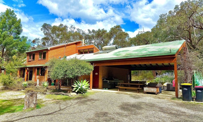 Halls Gap House | Grampians Private Bushland Retreat