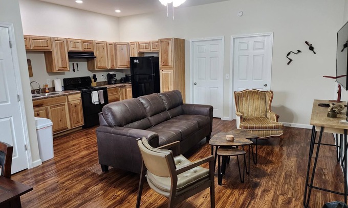 Bluewell Apartment | Grampy's Garage Hatfield-McCoy Trails